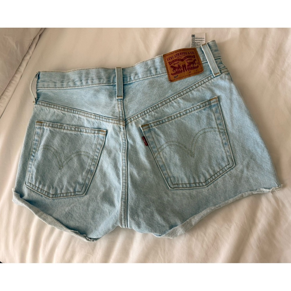 LEVIS women's Jean shorts 27